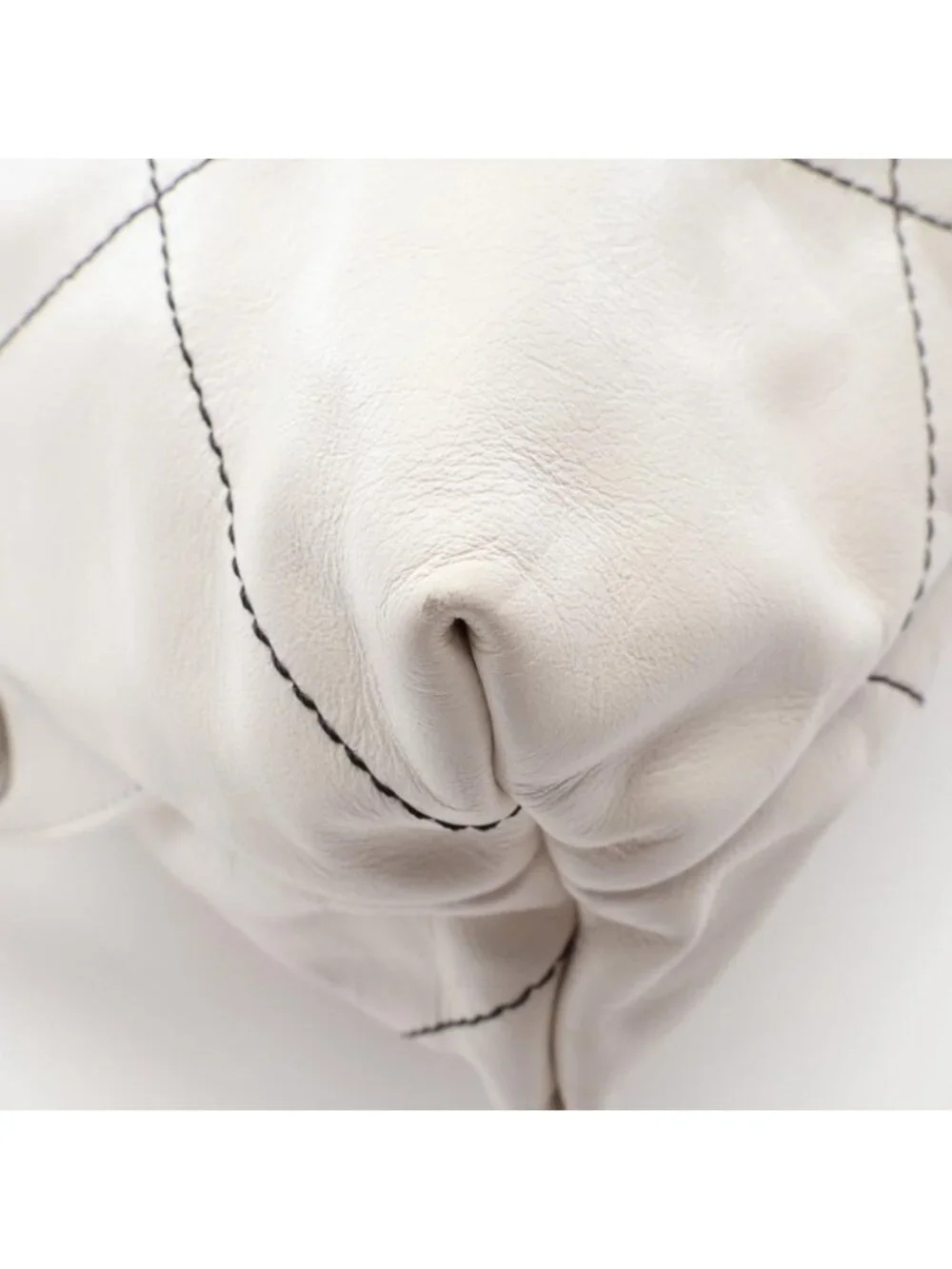 Chanel Backpack 22 Large White Leather 22 Quilted Chain